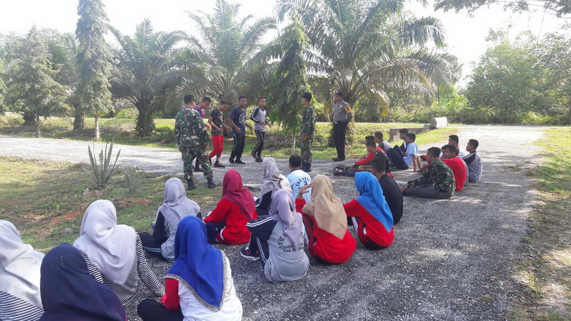 Dihadapan Pengibar Bendera, Polisi Ini Sampaikan Materi PBB
